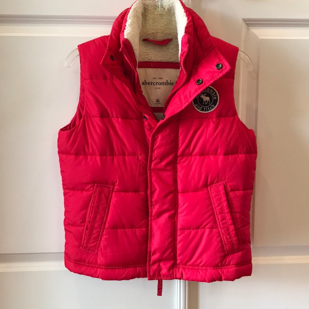 Abercrombie kids red puffer vest